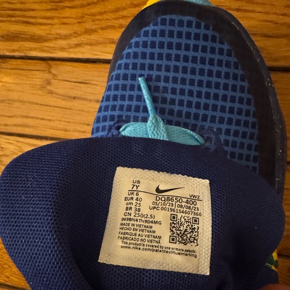 Nike LeBron Witness 7s - Picture 3 of 14